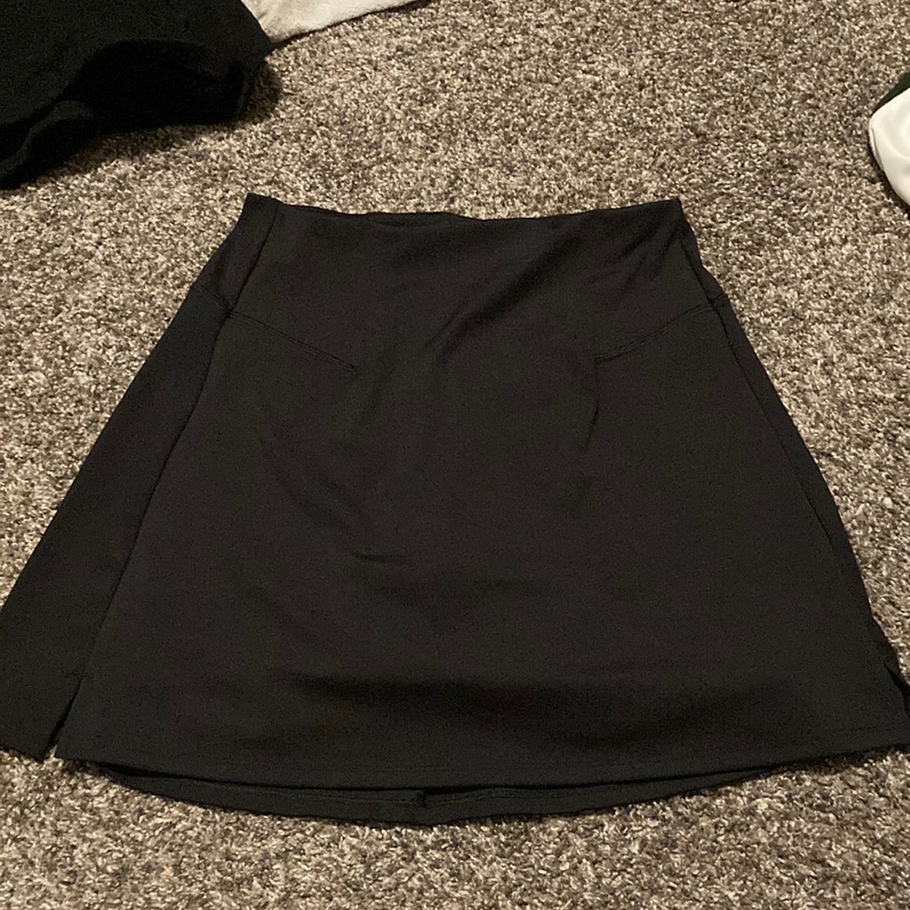 Never worn skirt, shorts underneath.